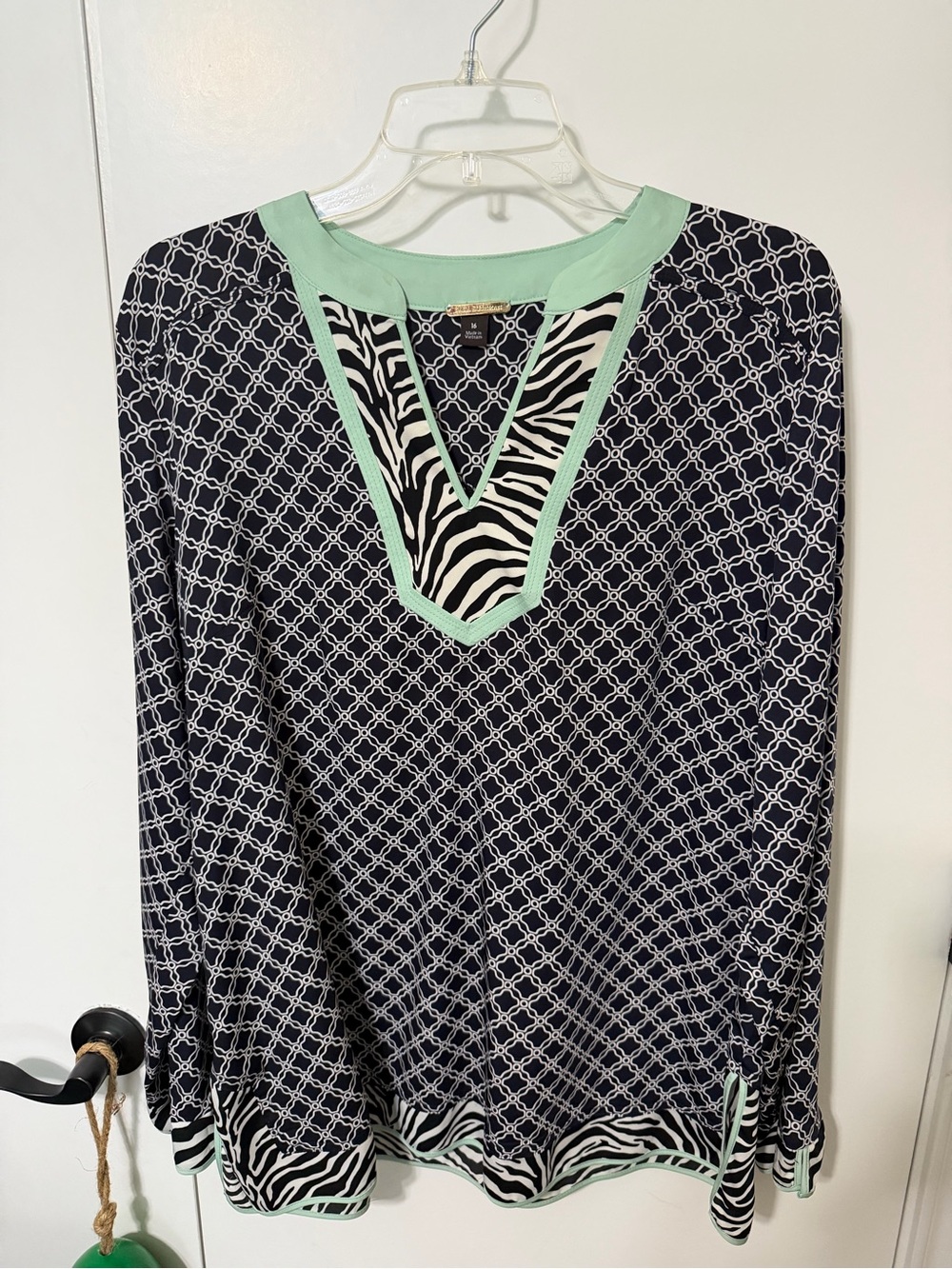 Dana Buchman Women's Tunic size 16